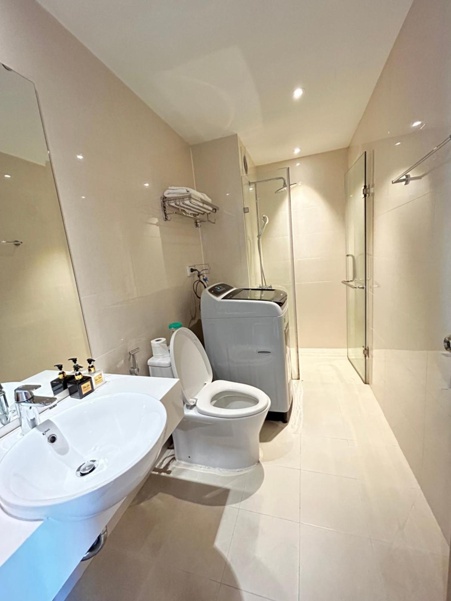 Sunday Premium Apartment Ha Long Eksteriør billede